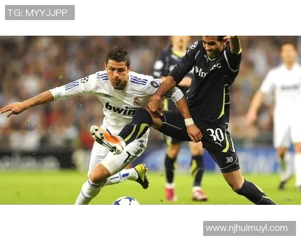 带有罗字的足球明星盘点：从巨星到新兴力量的精彩表现